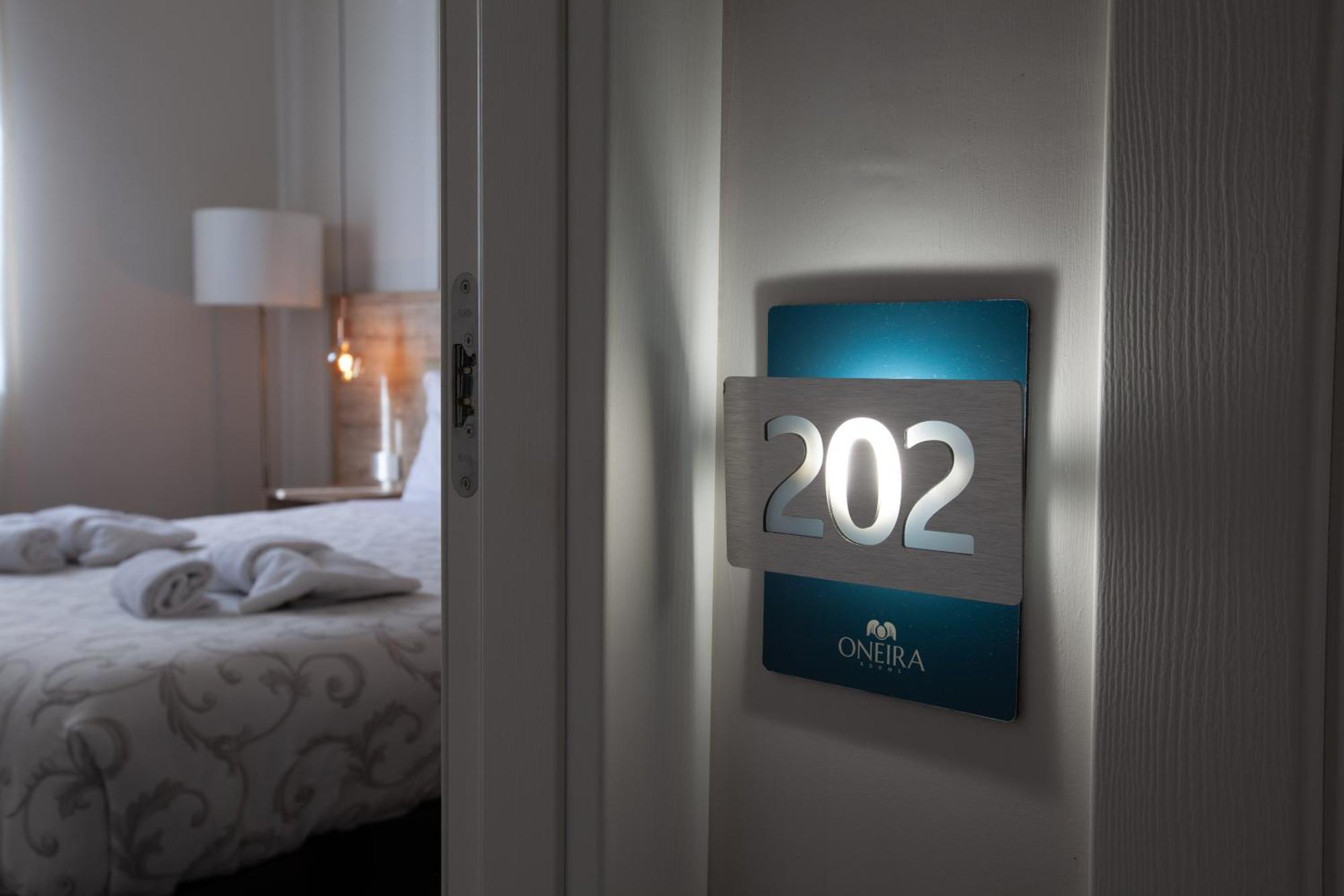 Oneira Bed & Breakfast *