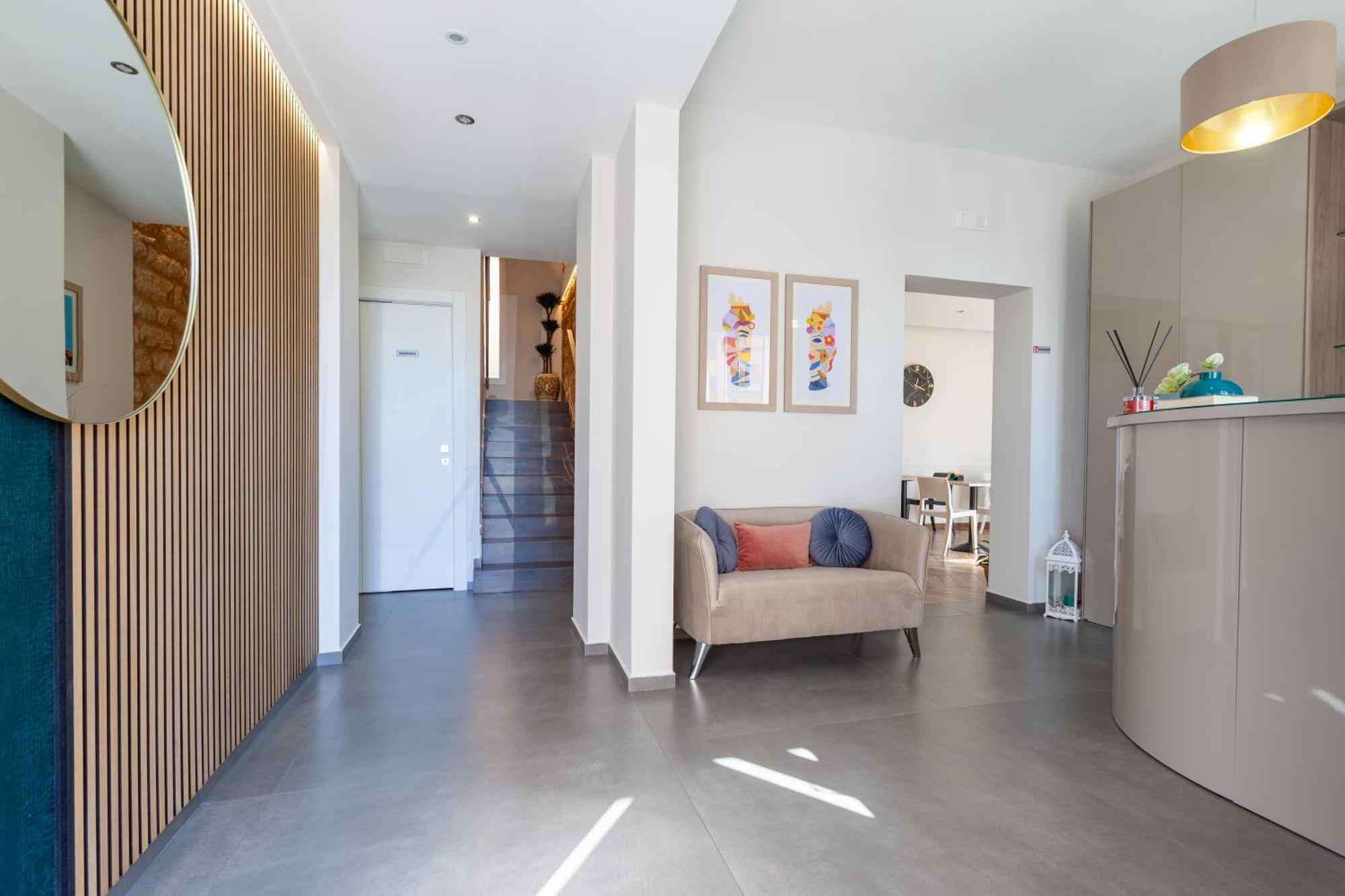 Oneira Bed & Breakfast *