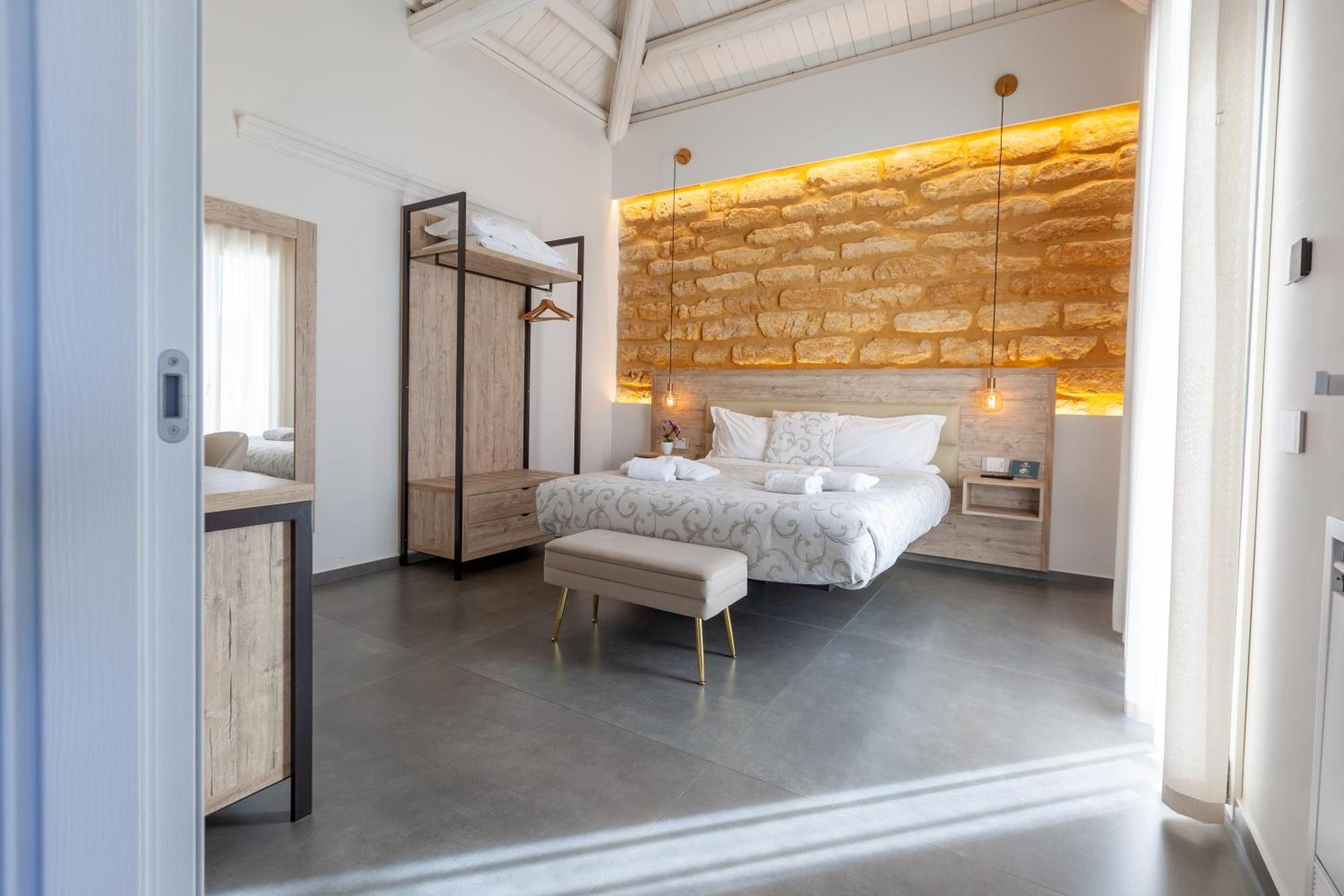 Oneira Bed & Breakfast *