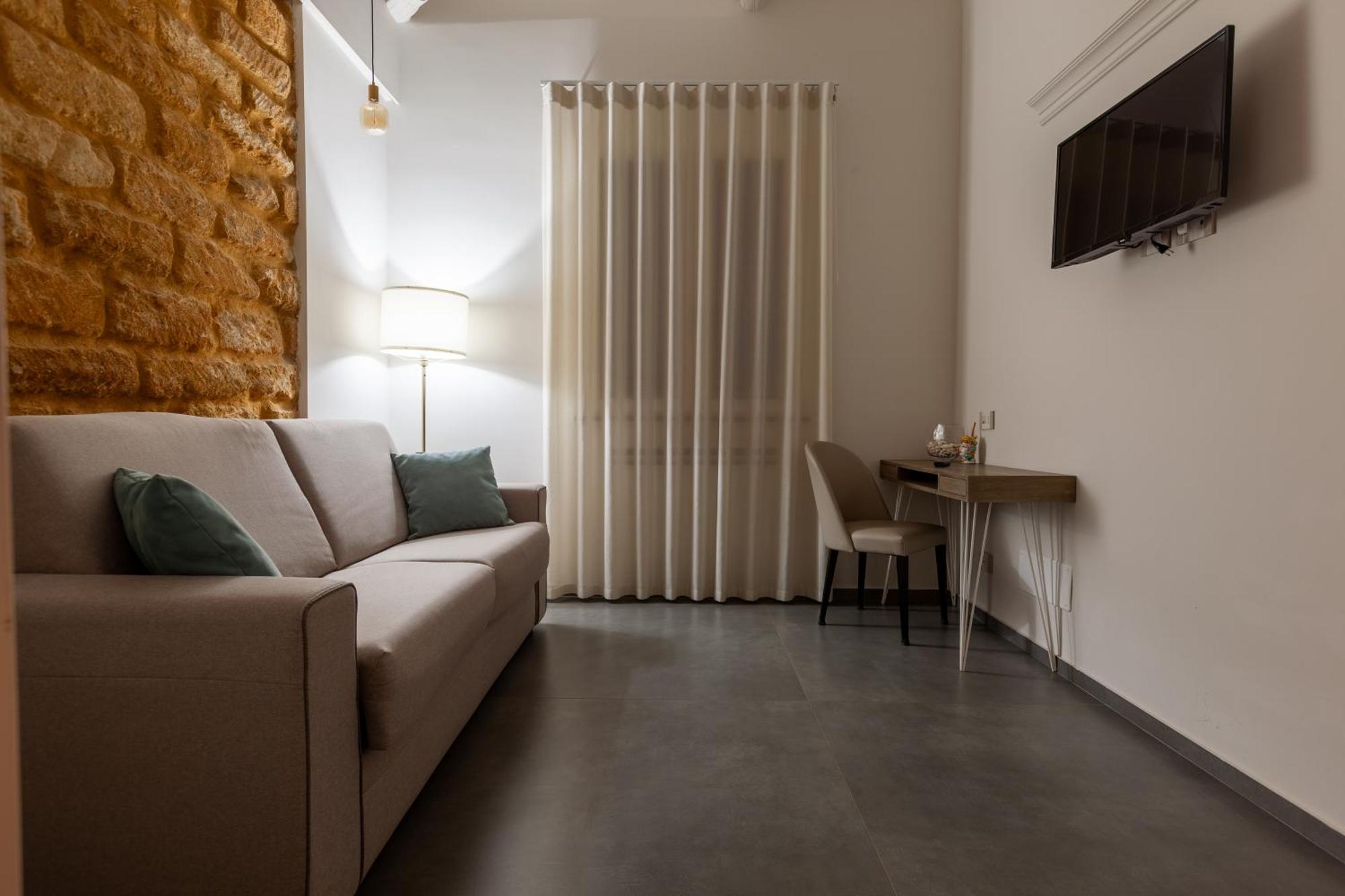 Oneira Bed & Breakfast